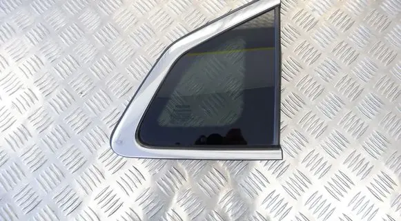 Nissan Qashqai Rear side window 833124EA0A