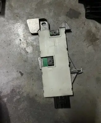Mercedes-Benz E W211 Antenna control unit A2118200189 921866001 410389900