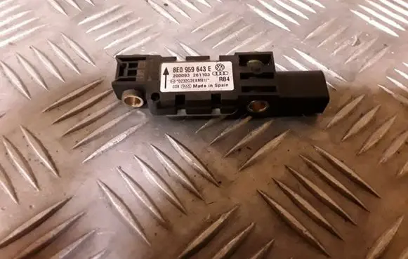 Audi A4 S4 B6 8E 8H Airbag deployment crash/impact sensor 8E0959643E