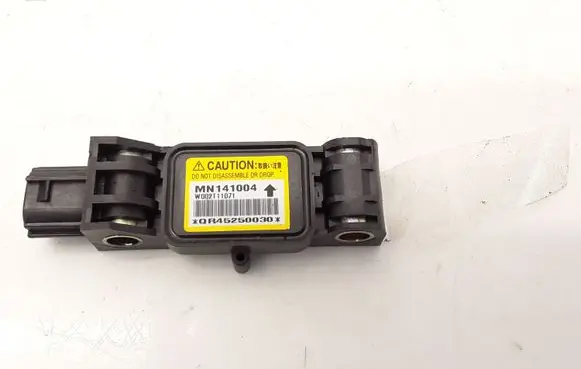 Mitsubishi Lancer Airbag deployment crash/impact sensor MN141004 W002T11071