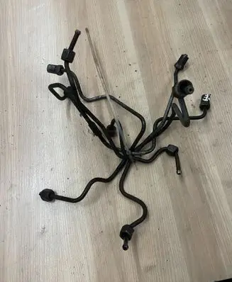 Toyota Land Cruiser (J120) Fuel line pipe