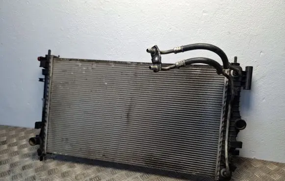 Opel Insignia A Coolant radiator 13241722