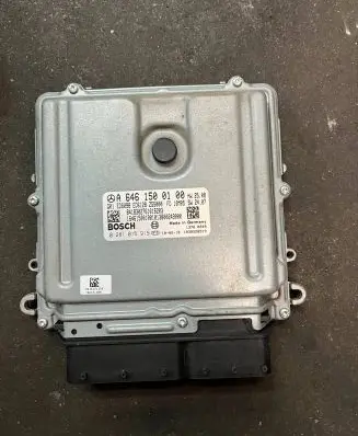 Mercedes-Benz Vito Viano W639 Engine control unit/module A6461500100 0281015919