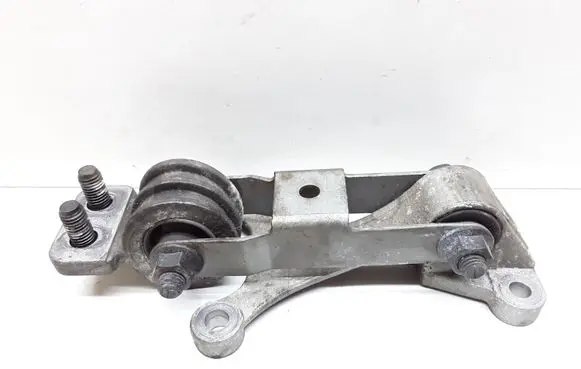 Volvo S80 Engine mount bracket 9179014