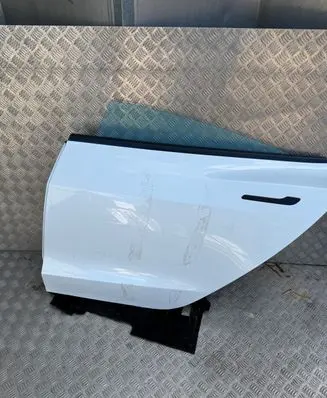 Tesla Model 3 Rear door 1081441E0C