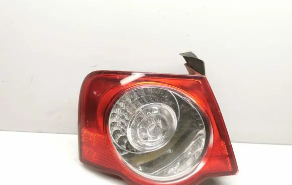 Volkswagen PASSAT B6 Rear/tail lights ZSB3C5945095C