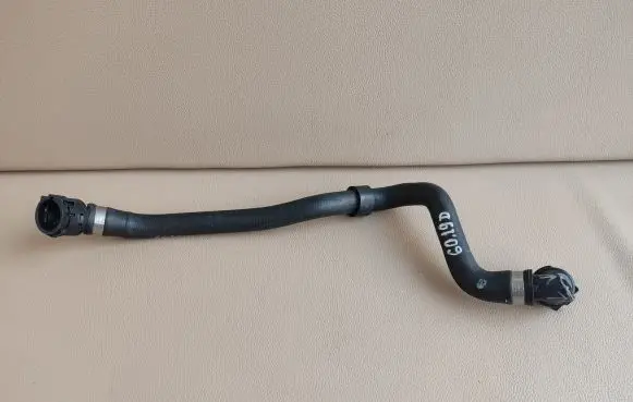 BMW 5 G30 G31 Engine coolant pipe/hose 8602616 17128602616