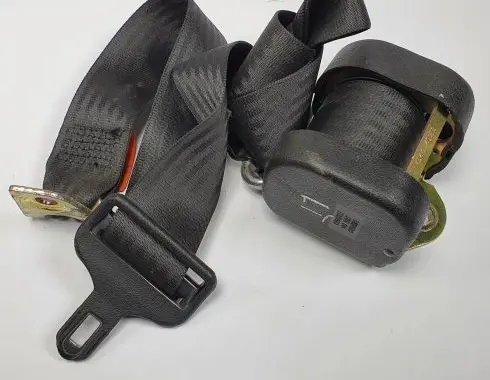 Mercedes-Benz S W126 Rear seatbelt 1268608985