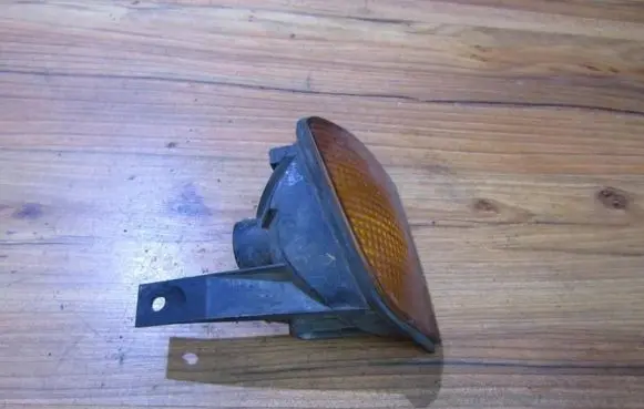 BMW 5 E34 Front indicator light 155243