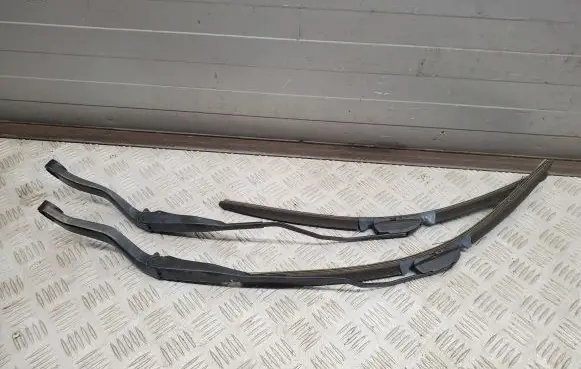 Dodge RAM Front wiper blade arm 55277450AB 55277449AB