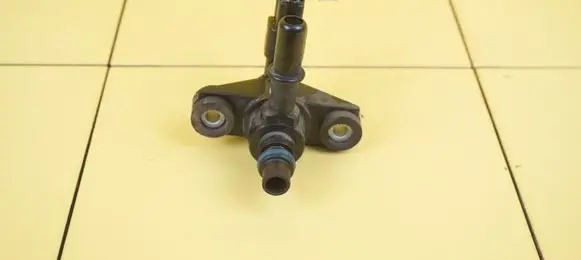 Ford Mondeo MK V Fuel pressure sensor AU5A9G866EB UACA
