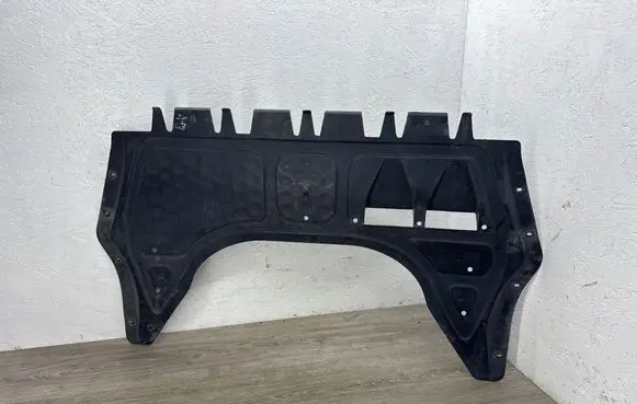 Volkswagen Touran II Engine splash shield/under tray 1K0825235AE 1K0825235