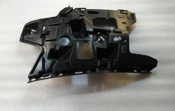 Volvo V40 Front bumper mounting bracket 31283740