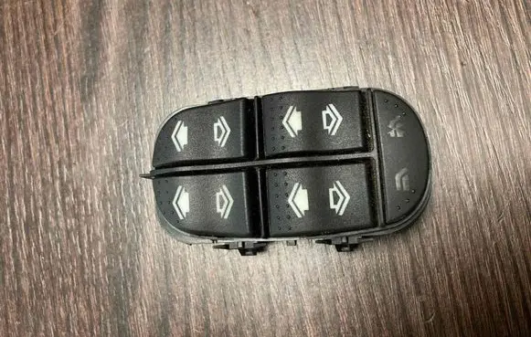 Ford Focus Electric window control switch 98AB14A132DE
