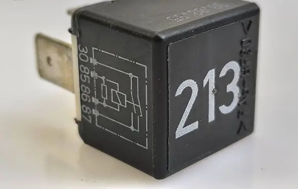 Audi A4 S4 B5 8D Other relay 443951253J