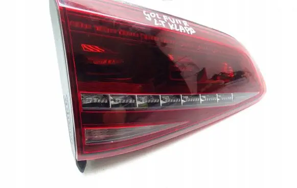 Volkswagen Golf VII Tailgate rear/tail lights 5G0945307E