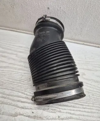 Air intake hose/pipe