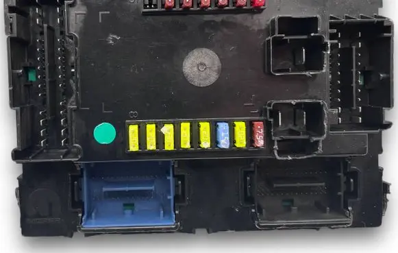 Fiat Ducato Fuse module 4907 503446570011