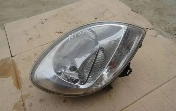 Nissan Kubistar Headlight/headlamp 8200236591 89008440 89008684