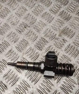 Volkswagen Caddy Fuel injector 03g130073g