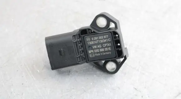 Volkswagen Golf VII Air pressure sensor 03G906051E