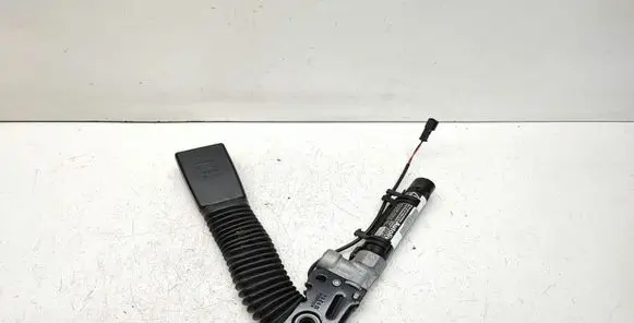 BMW 5 F10 F11 Front seatbelt buckle 615796400D
