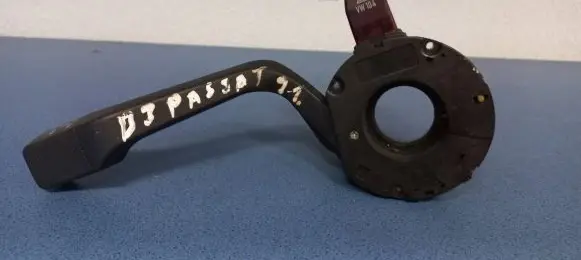 Volkswagen PASSAT B3 Indicator stalk VW104