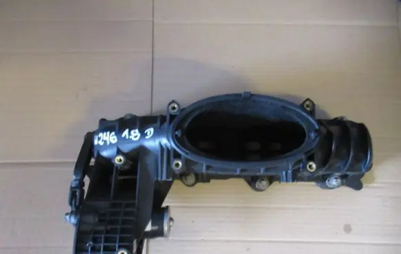 Mercedes-Benz B W246 W242 Intake manifold A6510900037