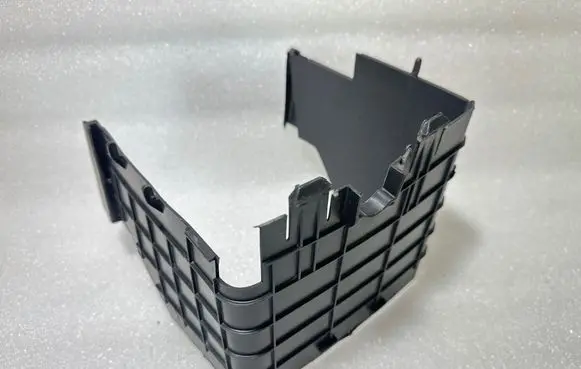 Volkswagen PASSAT B7 Battery box tray 3C0915335