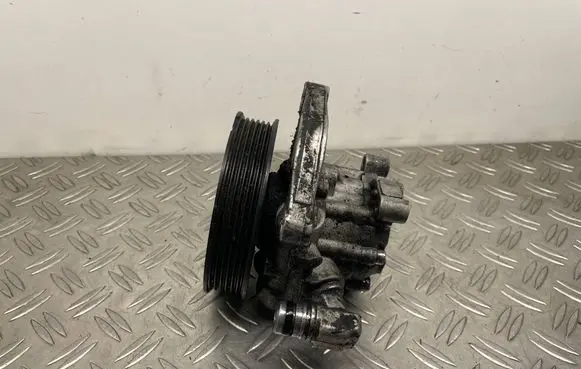 Mercedes-Benz GL X164 Power steering pump