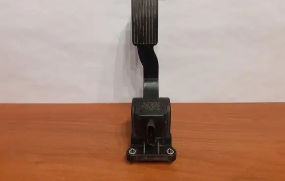 Mercedes-Benz Sprinter W906 Accelerator throttle pedal 0280755025 6886