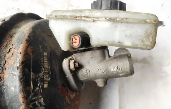 Opel Vectra B Master brake cylinder 03774716014