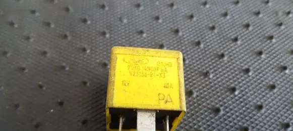 Ford Mondeo MK I Other relay 93BG14N089BA V23136-B1-X3