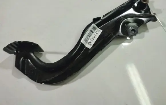 Peugeot 207 Clutch pedal 