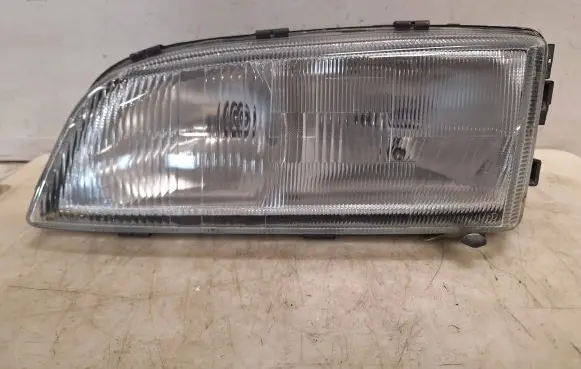 Volvo S70 V70 V70 XC Headlight/headlamp 9169362