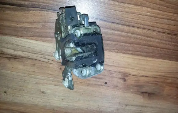 Mazda 323 Rear door lock