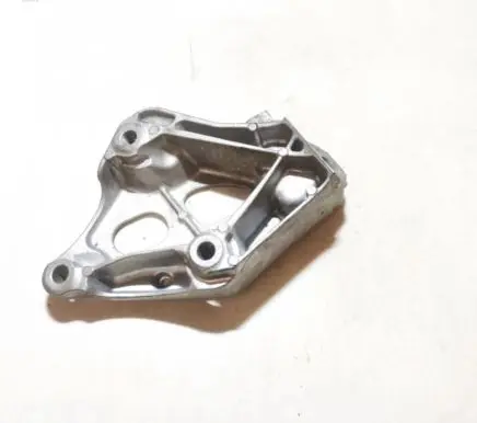 BMW 1 F20 F21 Engine mounting bracket 2211685941501 18574710