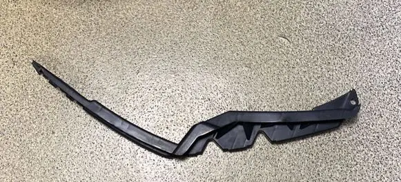 Skoda Octavia Mk2 (1Z) Front bumper mounting bracket 1Z0807183