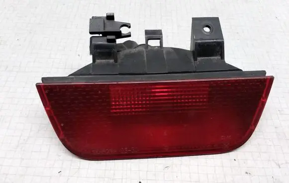 Toyota Avensis T220 Third/center stoplight 54533919 54533918
