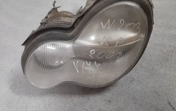 Mercedes-Benz C W203 Headlight/headlamp A2038200161 2038200161