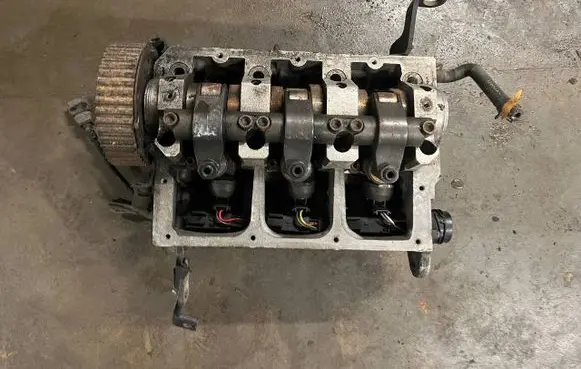 Skoda Fabia Mk1 (6Y) Engine head 045103373 045103373HV 045103373HV420
