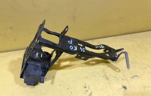 BMW 1 F20 F21 Radiator support slam panel bracket 17023810
