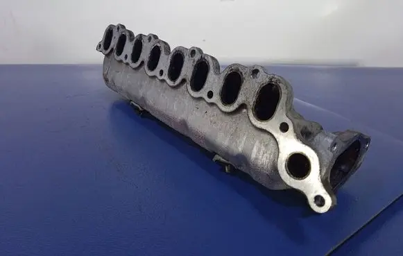 Toyota Corolla Verso E121 Intake manifold 