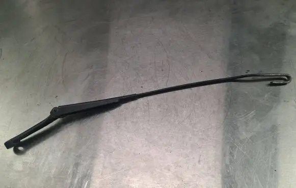 Audi A4 S4 B5 8D Front wiper blade arm 8D1955408A
