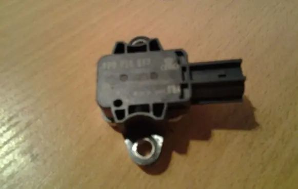 Audi A4 S4 B7 8E 8H Airbag deployment crash/impact sensor 8P0955557