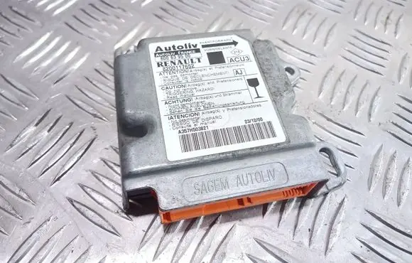 Renault Scenic I Airbag control unit/module 8200117652