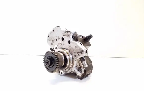 Mercedes-Benz E W212 Fuel injection high pressure pump A6420700801