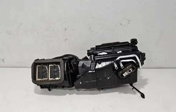 Porsche Cayenne (9Y0 9Y3) Interior heater climate box assembly 4M1820001AF 4M1820001 PAB820356