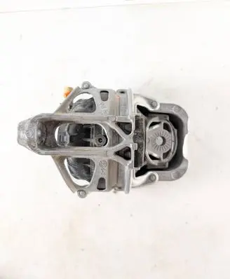 Engine mount bracket