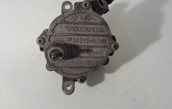 Volvo S60 Vacuum pump 31219463